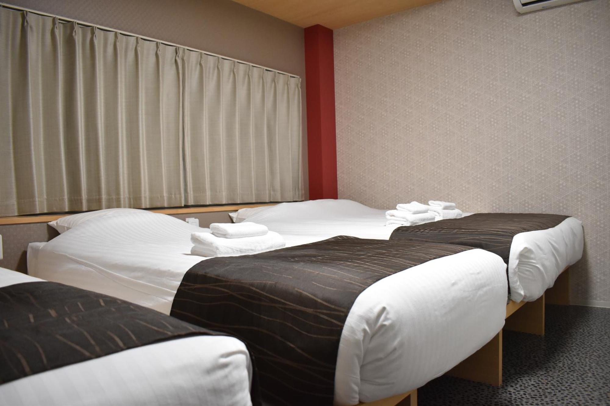 Shinsaibashi House Hotel Osaka Kamer foto